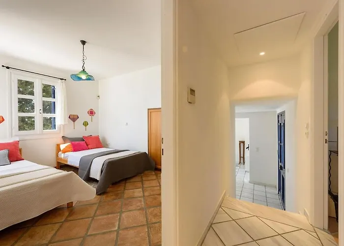 Padma, Agkeria Paros * Angairiá