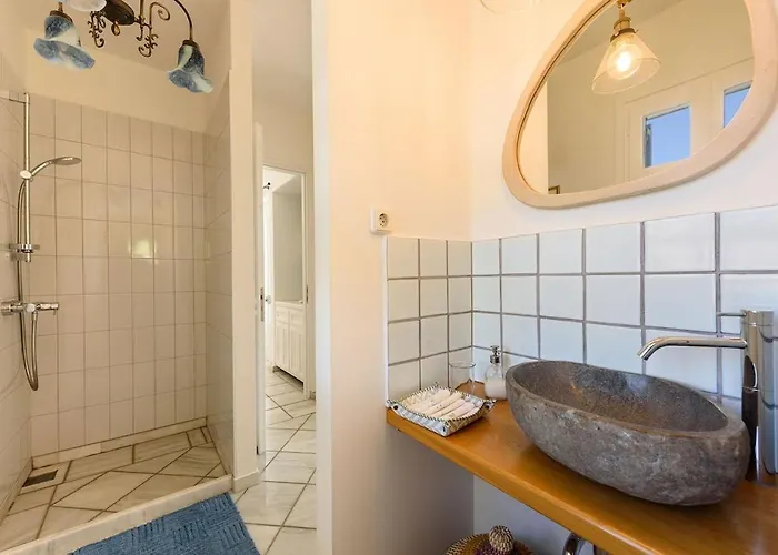 Padma, Agkeria Paros Angairiá