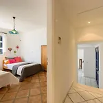 Padma, Agkeria Paros * Angairia