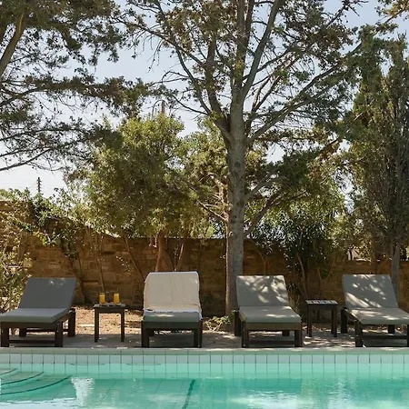 Padma, Agkeria Paros 度假居