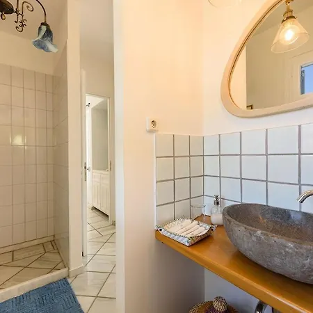 Padma, Agkeria Paros Angairiá