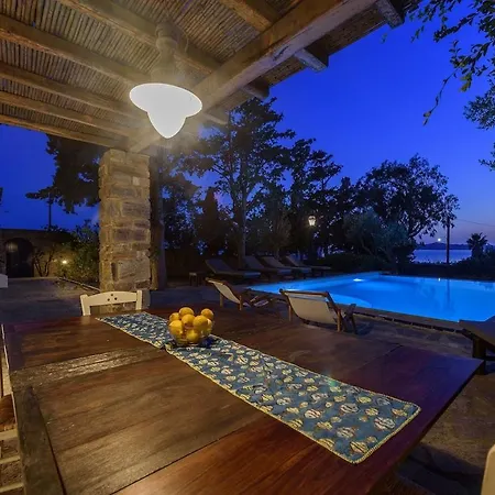 Padma, Agkeria Paros 度假居 *