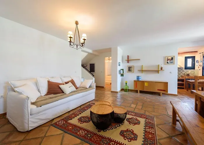 Padma, Agkeria Paros Angairiá