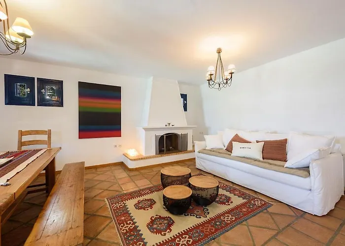 Padma, Agkeria Paros Tatil Evi *